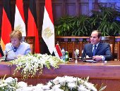 رئيس "سيمنس" الألمانية: لم أر مفاوضا جيدا وشخصا رائعا بحياتى مثل السيسى