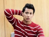 عمرو جمال يتعرض للسرقة رغم حظر التجول ويعلق: حسبى الله ونعم الوكيل