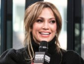 نجل جنيفر لوبيز يطالب والدته بالاحتشام.. والفنانة: أنت مش جوزى