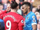 شاهد.. كيف رد إبراهيموفيتش على دهس رقبته من مدافع بورنموث