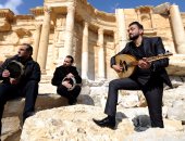 بالصور.. على أطلال تدمر السورية فرق موسيقيه تعزف على الآثار المدمرة