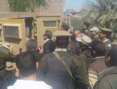 بالصور.. نيابة سمسطا تشاهد تمثيل واقعة اختطاف طفلة من أمام منزلها ببنى سويف