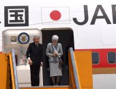بالصور.. إمبراطور اليابان وزوجته يتوجهان إلى تايلاند بعد زيارتهما فيتنام