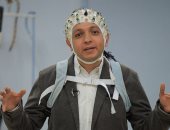 مُقدم برنامج "مصر تستطيع" يخضع لتجربة علمية فى أمريكا