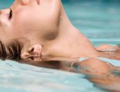 5 قواعد للعناية بالشعر المصبوغ فى حمام السباحة 