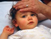 فيديو معلوماتى.. 8 أعراض تكشف مرض طفلك والتحاليل اللازمة