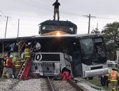 بالصور.. مصرع وإصابة 54 شخصا بحادث تصادم قطار بحافلة فى مسيسبى الأمريكية