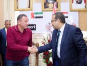 محمود الخطيب ورئيس قناة أبو ظبى الرياضية فى زيارة لرموز غزل المحلة