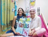 ملكة جمال العالم تزور مستشفى سان جورج لعلاج الأورام والصحة النفسية