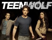 أبطال مسلسل "Teen Wolf" يلتقطون صورة تذكارية بمناسبة تقديمهم 100 حلقة