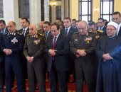 بالفيديو والصور.. السيسى يصل مسجد المشير طنطاوى لأداء صلاة الجمعة فى ذكرى يوم الشهيد