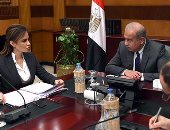 بالصور.. رئيس الوزراء يلتقى وزيرى الزراعة والتعاون الدولى لمتابعة عدد من الملفات 