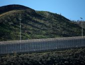 الاحتلال الإسرائيلى يستأنف بناء جدار فاصل شمال غرب بيت لحم