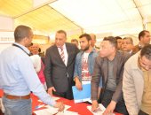 محافظ الجيزة يفتتح ملتقى للتوظيف يوفر 20 ألف فرصة عمل