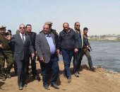 بالصور.. مدير أمن بنى سويف يقود حملة لإزالة التعديات على نهر النيل