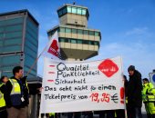 بالصور.. تمديد الإضراب فى مطارى برلين إلى الثلاثاء.. وإلغاء 600 رحلة جوية