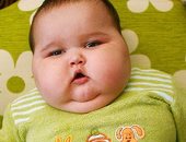 دراسة: غلق التلفزيون والفيسبوك والألعاب قبل 9 مساءً يمنع الأطفال من السمنة