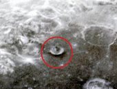 ديلى ميل: العثور على جسم غريب على سطح القمر 