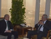 وزير التجارة يبحث مع السفير الأردنى تسهيل دخول الصادرات الزراعية المصرية