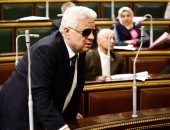 مرتضى منصور يجمع توقيعات النواب لمطالبة البرلمان بعودة نجله للمجلس
