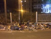 "نباشو القمامة" يبعثرونها فى شوارع الإسكندرية والأهالى يطالبون بوقفهم