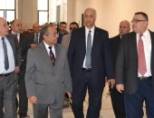  رئيس جامعة الإسكندرية يتفقد وحدة زرع النخاع بمستشفى المواساه 