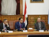 وزير الإسكان ومحافظ القاهرة يناقشان الخطوات التنفيذية لتطوير مثلث ماسبيرو