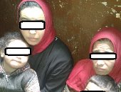 أم تؤجر طفلها للتسول بالمترو مقابل 300 جنيه يوميا.. وتعترف: بيجيب مصاريفه