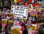 بالصور.. مظاهرات ضخمة مناهضة لـ"عنصرية ترامب" فى شوارع لندن