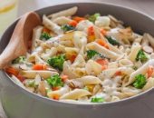 طريقة عمل صينية المكرونة بالخضروات والجبن اللذيذة