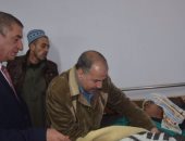 بالصور.. محافظ كفر الشيخ يطمئن على مصابى ملتقى التوظيف بمستشفى العبور