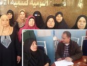 بالصور.. "اليوم السابع" يستعرض قصص كفاح الأمهات المثاليات.. سمية ترملت منذ 21 عاما وتولت تربية ابنيها وأبناء شقيقها.. وزينب عملت فى تجارة الجبن ليصبح لديها طبيب ومهندس.. والرئيس يكلل مسيرتهن بالتكريم