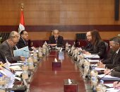 بالصور.. رئيس الوزراء يرأس اجتماعا لبحث ملف أصول الدولة غير المستغلة 