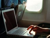 "وول ستريت جورنال": أوروبا ترفض تطبيق حظر الأجهزة الإلكترونية فى الطائرات