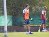 دى ماريا يستعد لمواجهة تشيلى فى تصفيات المونديال كحارس مرمى 