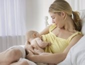 الرضاعة الطبيعية لأكثر من عام ونصف تسبب تلف أسنان الرضع وتسوسها