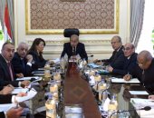 الحكومة تبحث بدائل الوجبات المدرسية بعد قرار وقف صرفها 