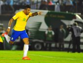 بالفيديو.. باولينيو يضرب أوروجواى مرة أخرى بالهدف الثانى للبرازيل