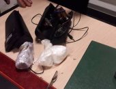 ضبط راكب بالمطار حاول تهريب كمية من الكوكايين والمرجوانا داخل سماعة