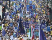 بالصور.. الآلاف يتظاهرون فى لندن لانسحاب بريطانيا من الاتحاد الأوروبى