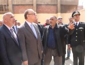 محافظ القاهرة: لن نسمح باستقبال القمح فى الشون إلا باستيفاء الاشتراطات