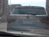 مواطنة ترصد سيارة بلوحات معدنية مطموسة فى حى المعمورة بالإسكندرية