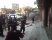 بالفيديو والصور.. إصابة 3 حالات باختناقات فى حريق بعمارة بكفر الشيخ