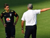 إلتهابات الحلق تُبعد فيرمينو عن مواجهة البرازيل وباراجواى