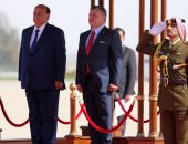 الرئيس اليمنى يصل إلى عمان للمشاركة فى القمة العربية