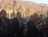 بالفيديو..الرئيس السيسي يصل إلى مقر إقامته بمنطقة البحر الميت فى الأردن