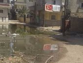 بالصور.. مياه الصرف الصحى تغرق شوارع قرية أبو طبل فى كفر الشيخ