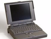 بعد 15 عاما من وقف إنتاجه.. أبل تفكر فى إعادة طرح جهاز Powebook