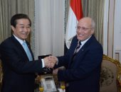وزير الإنتاج الحربى يبحث مع كوريا والمجر سبل التعاون فى مجالات التصنيع 