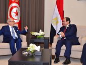السيسي يؤكد لـ"السبسى" دعم مصر لتونس فى مواجهة الإرهاب